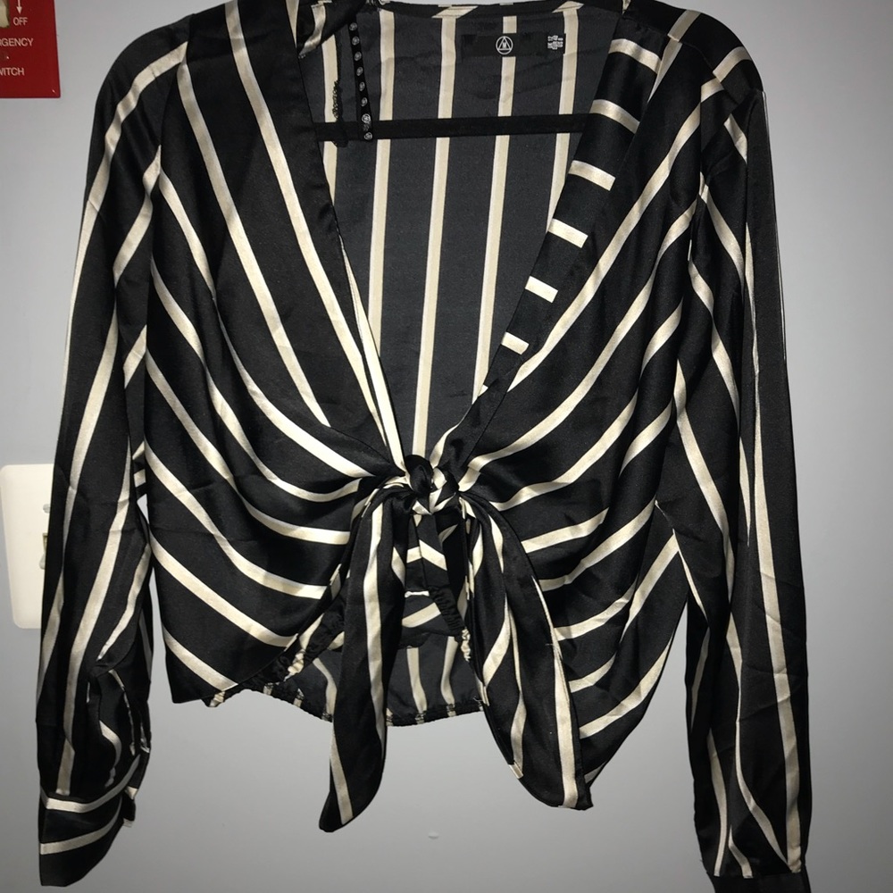MISSGUIDED Front Tie “Silk” Blouse